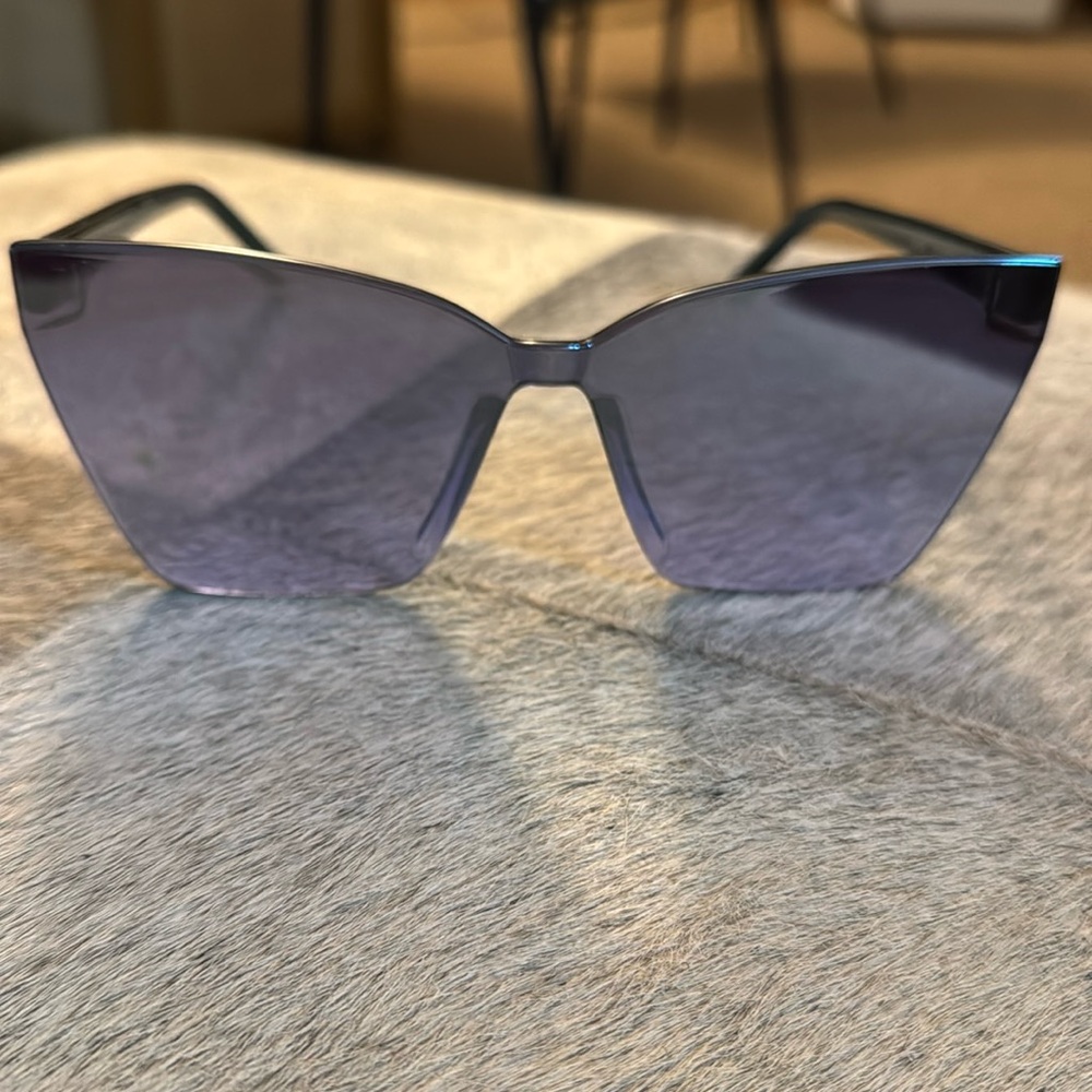 Diff Eyewear Goldie Shades